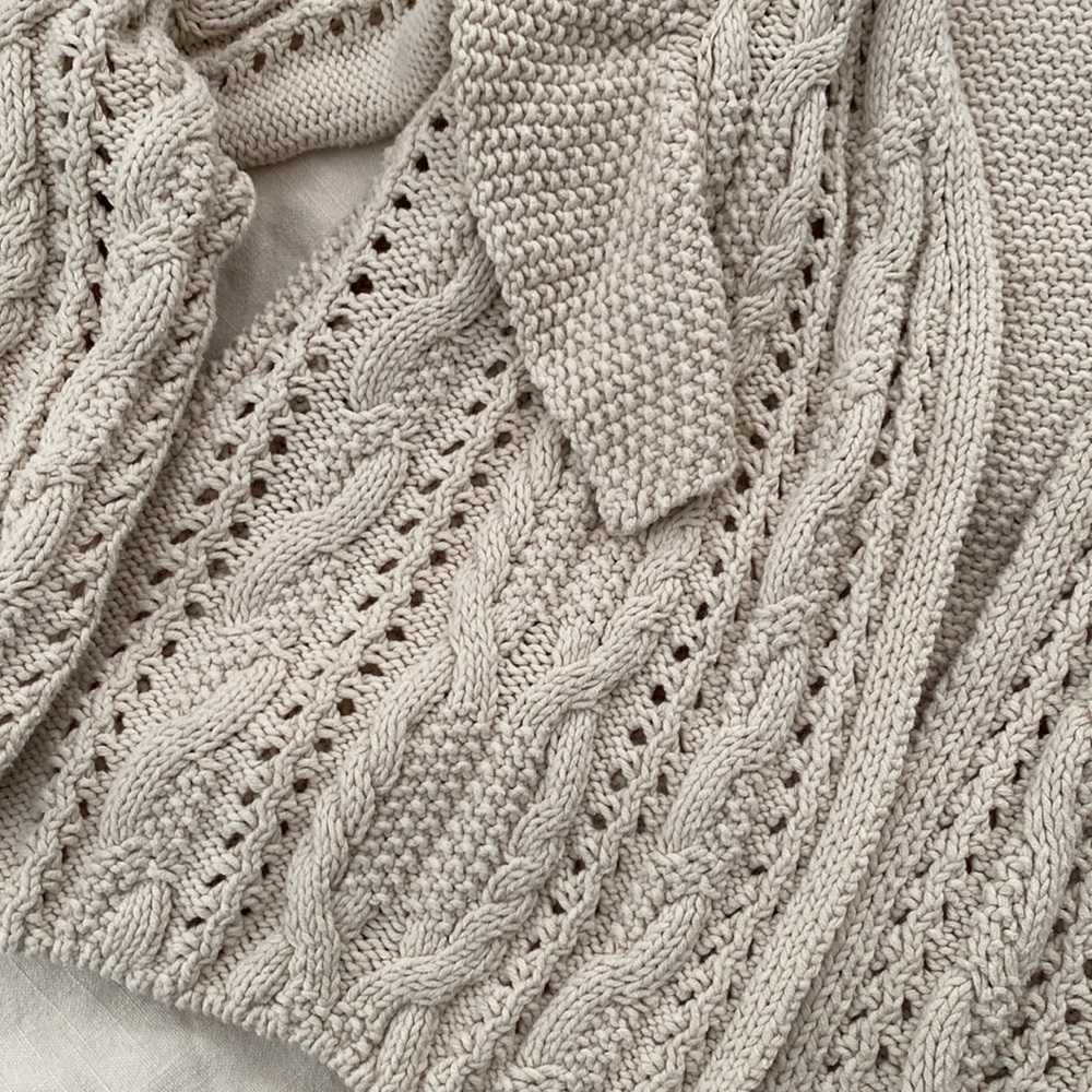 Universal Thread Open Cardigan with Ruffled Shoulder - Picture 3 of 4